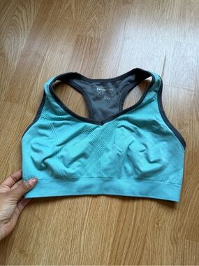 Essentials Aqua Racerback Seamless Sports Bra
